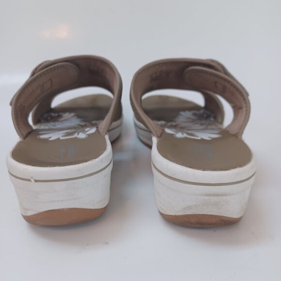 Clarks Collection Sandals Neutral Tan Comfort Wedge Slip On Adjustable Womens 7M - Picture 5 of 16